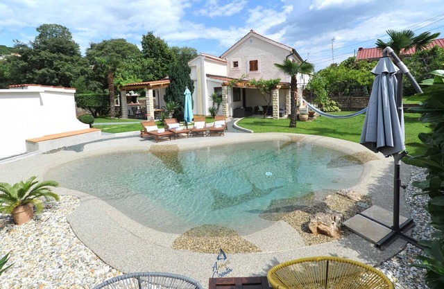 Charming 3BR Villa for 6 with Pool near the Beach