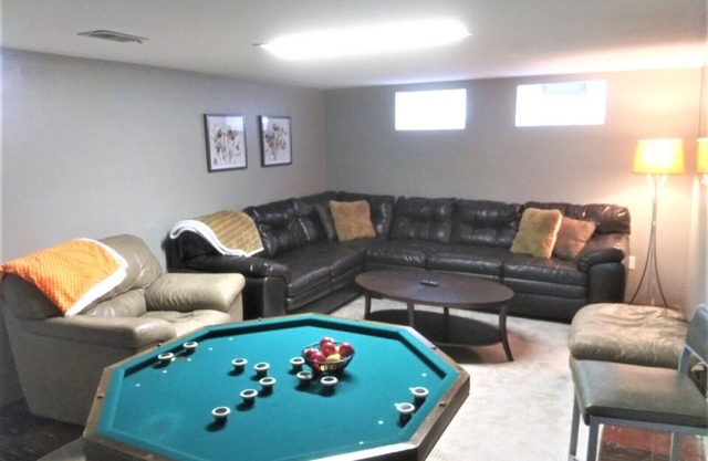 Charming 4-bedroom house in delightful Brooklyn with WiFi, AC