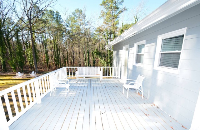 Charming 4-bedroom residential home!