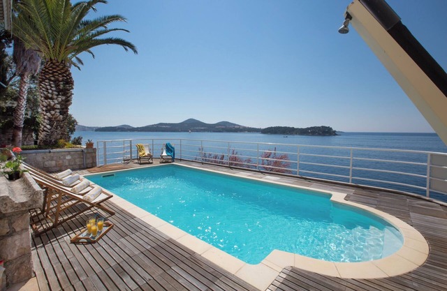 Charming 4-bedroom Villa Luce DBK in Lozica with WiFi, AC, and Private Beach