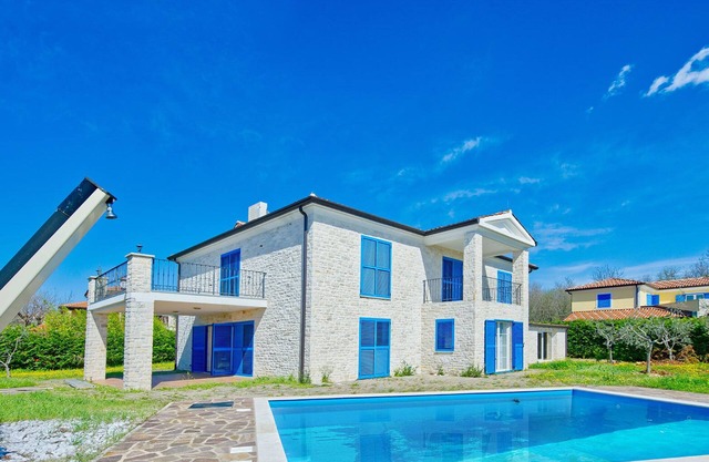 Charming 4BR Villa for 8+1 with Pool and Sauna