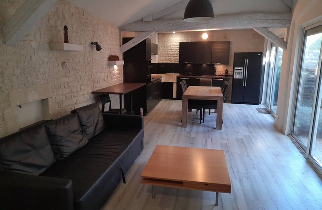 Charming 5-Bedroom House in Croix-Chapeau, La Rochelle, France⭐