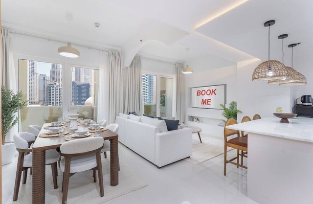 Charming and Cozy 2BR Stay in Dubai Marina!
