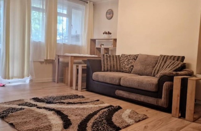 Charming and Cozy Urban Flat-travellers Dream. 10mins on Train to London Bridge