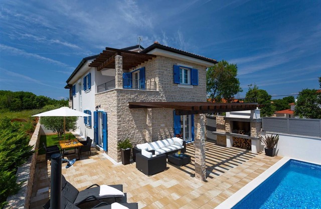 Charming apartment Siesta with swimming pool