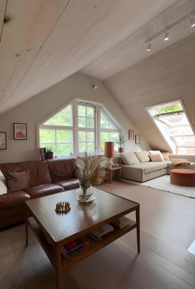 Charming apartment by the sea