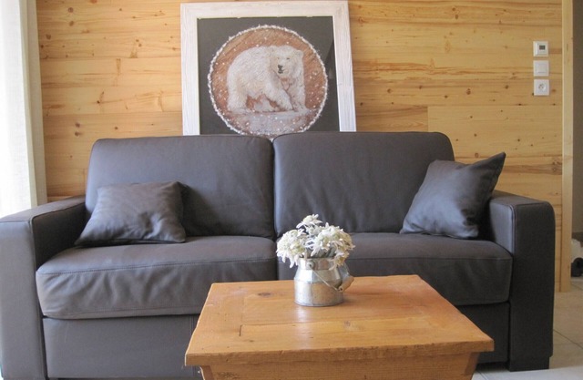 Charming Apartment, Central Les Gets, 4 Guests, Balcony, Garage, Pet-Friendly, Near Ski Lifts