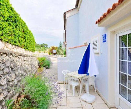 Charming apartment in Kampor with private garden - 28 m²