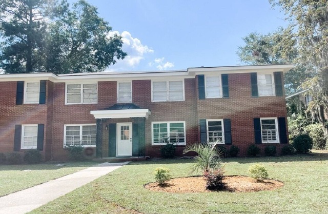 Charming Apt near Savannah's Historic District