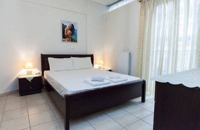 Charming Apt w Scenic Balcony in Vibrant Petralona