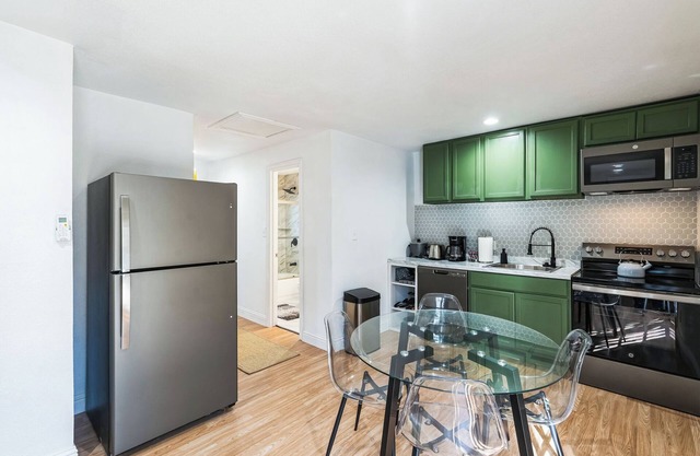 Charming Arboretum Getaway: 1-Bedroom Hideaway