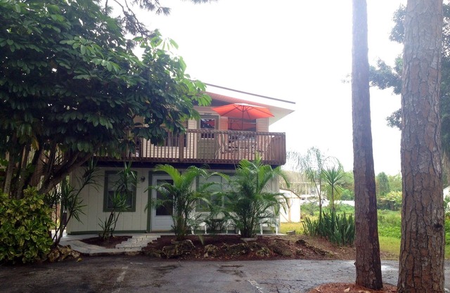 Charming Beach Cottage 1 Mile To Beach, Shopping, Restaurants, Paradise