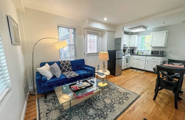 Charming Bi-Level Townhouse near Harvard & MIT