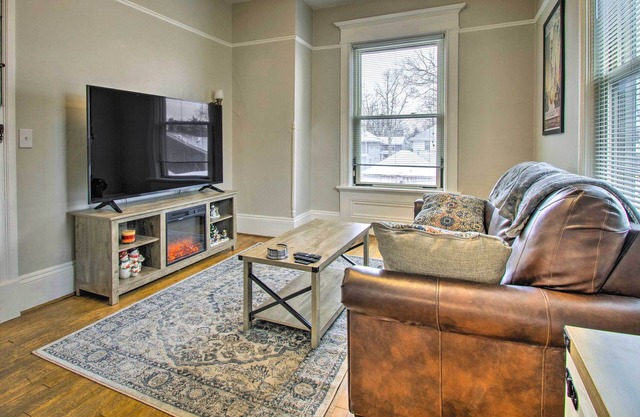 Charming Bloomington Apt w/Walkable Location