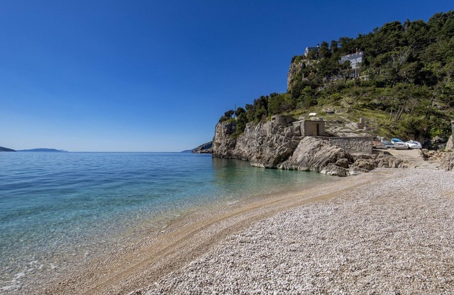 Charming Brsec Apartment With Shared Pool