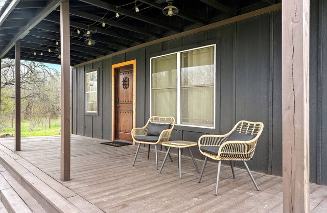 Charming cabin with AC and WiFi/20 min from DTA
