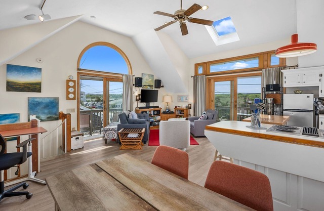 Charming Cape Cod Retreat Near the Beach