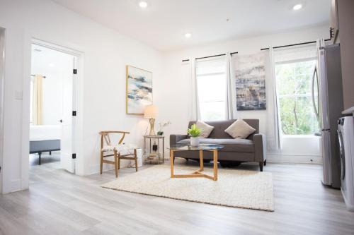 Charming Capitol Hill Home with Stunning Views!