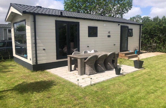 Charming chalet with spacious enclosed garden