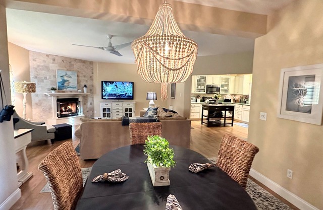 CHARMING COASTAL CONDO IN THE HEART OF THE VILLAGE - WALK EVERYWHERE!