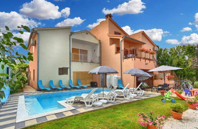 Charming coastal gateway