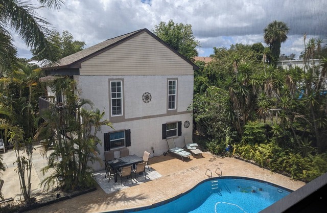Charming Cocoa Village Oasis