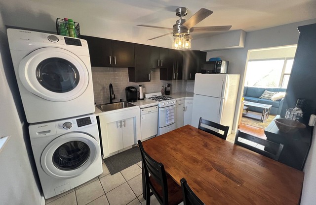 Charming Condo/Flat in Englewood
