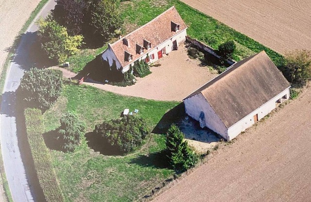 Charming cottage with pool, pets allowed, perfect for families