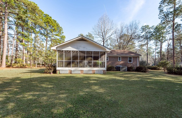 Charming Cottage close to Downtown Summerville