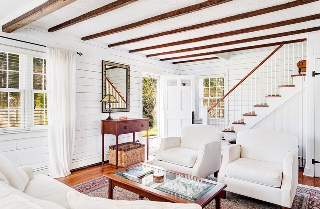 CHARMING COTTAGE NEAR OCEAN BEACHES, FARM STAND, TRAIN & VILLAGE - RR#: 22-517