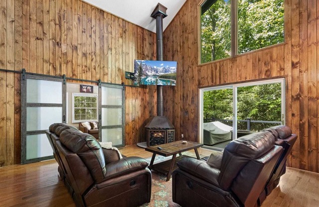 Charming Cottage in Scenic Setting