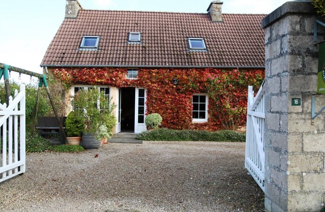 Charming Cottage with Internet and Pets Allowed