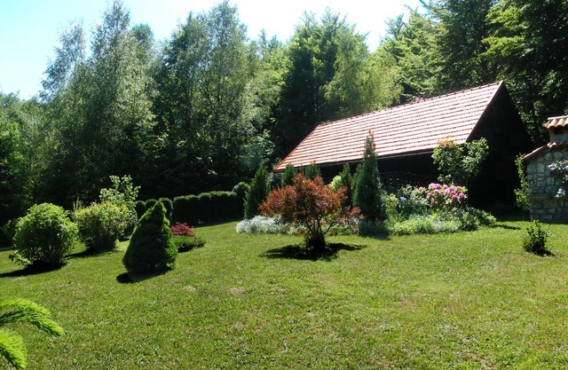 Charming Country Cottage very near Lake Lokve. Fuzine and Crikvenica also nearby