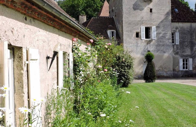 Charming country house with garden and pets allowed