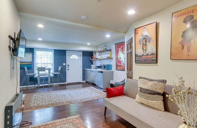 Charming DC Vacation Rental w/ Private Patio!