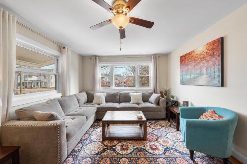 Charming DT 3-Bed Bungalow with Fenced-in Yard