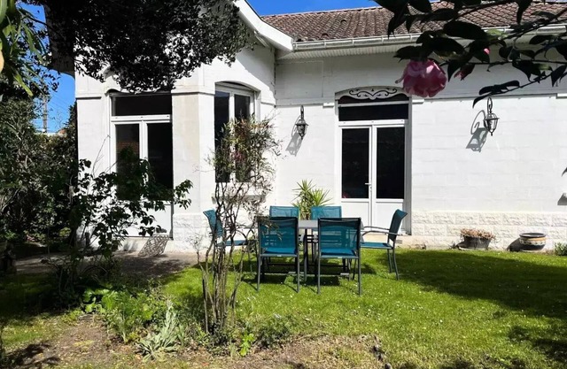 Charming family home with garden, a stone's throw from Joigny beach