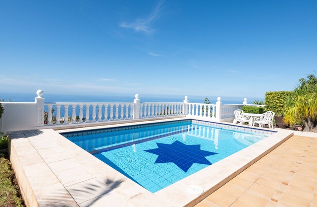 Charming Getaway in El Sauzal: Enjoy Comfort, Nature, and a Private Pool