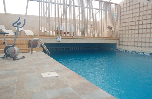 CHARMING GITE at the gates of the Marais Poitevin and Niort with private pool