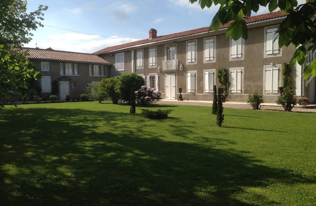 Charming gite with all comforts near the Pyrenees resorts