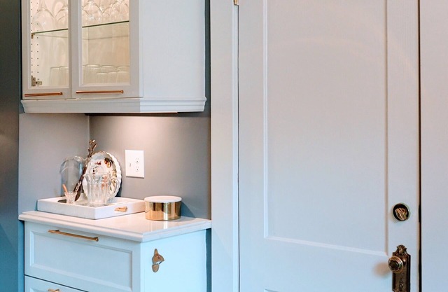 Charming Historic Home - 5 min walk to historic shopping square.