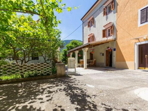 Charming Holiday Home in Nerezine