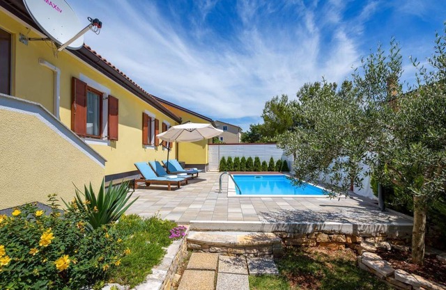 Charming holiday home only 3 km from Umag