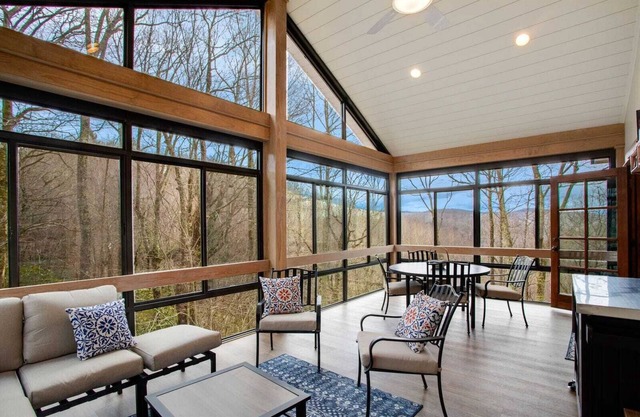 Charming Home near Great Attractions