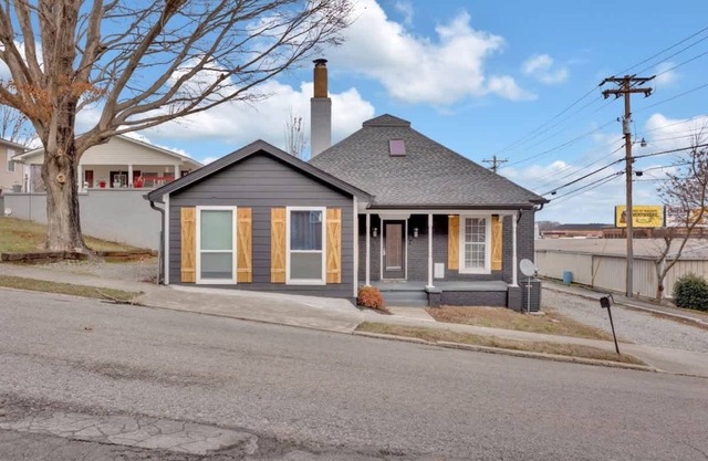Charming Home Near Lenoir City Parks