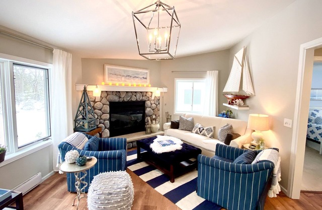 Charming Home Walking Distance to Downtown Sister Bay!