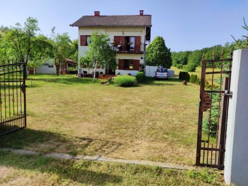 Charming House in Donji Lapac with Private Pool