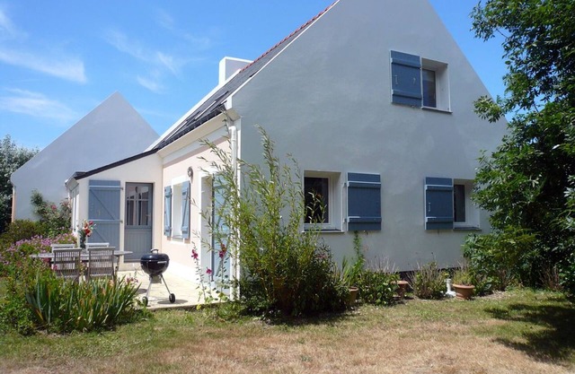 Charming House in Sauzon with Garden, 10-Min Walk to Beach