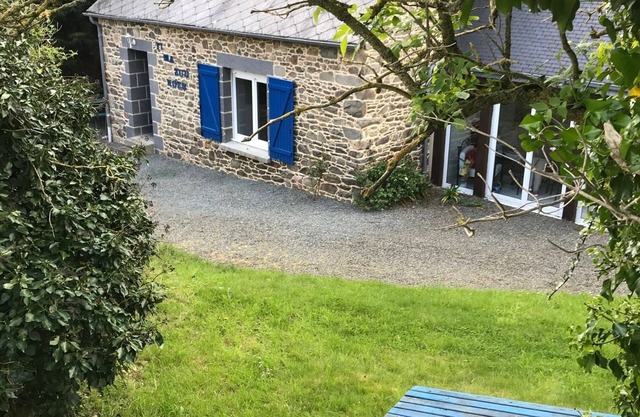 Charming house set in grounds and forest, guaranteed peace and quiet.