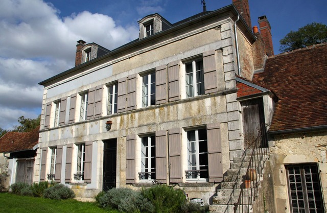 Charming house with pool in the heart of Puisaye Forterre